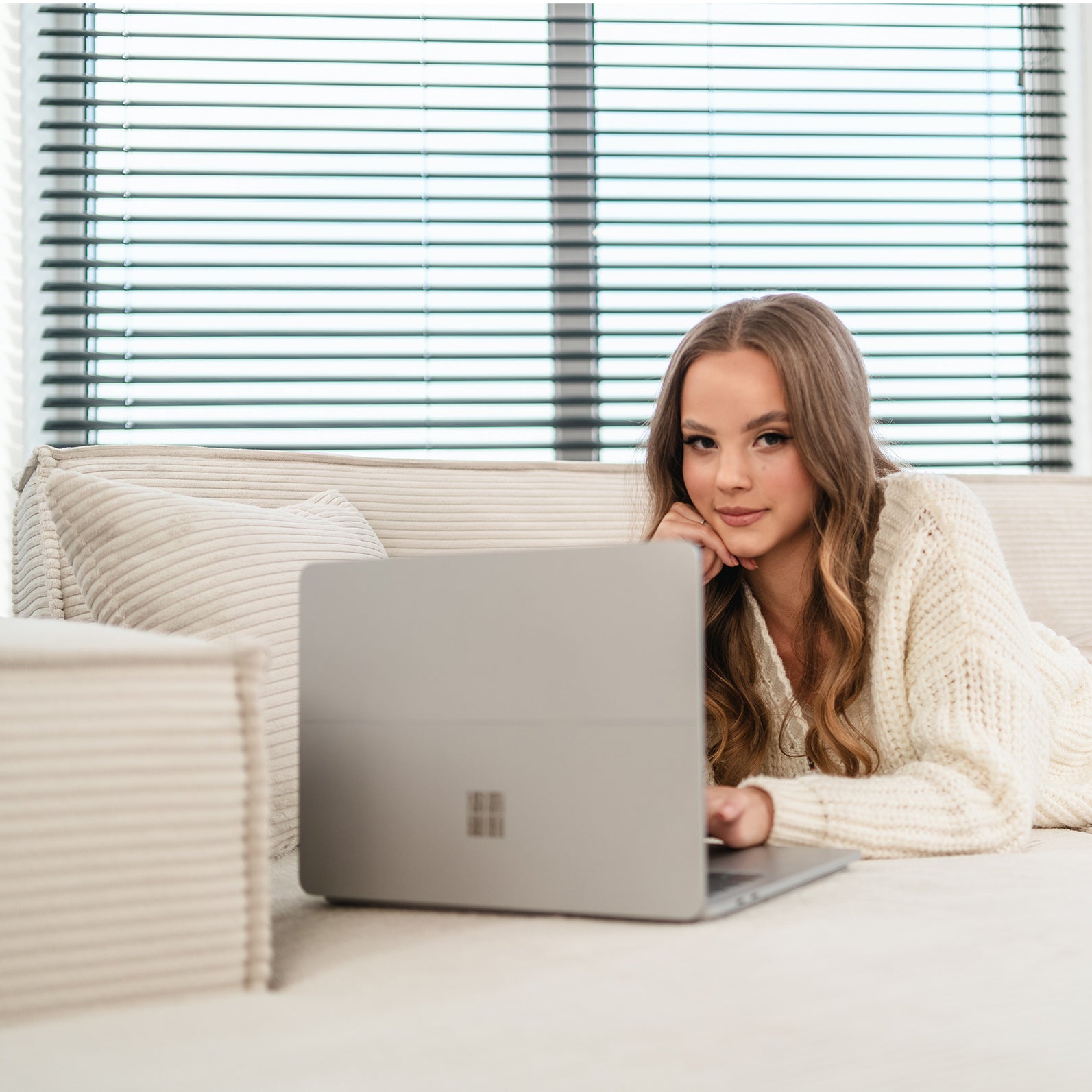 Parma Studio narożnik w tkaninie Poso