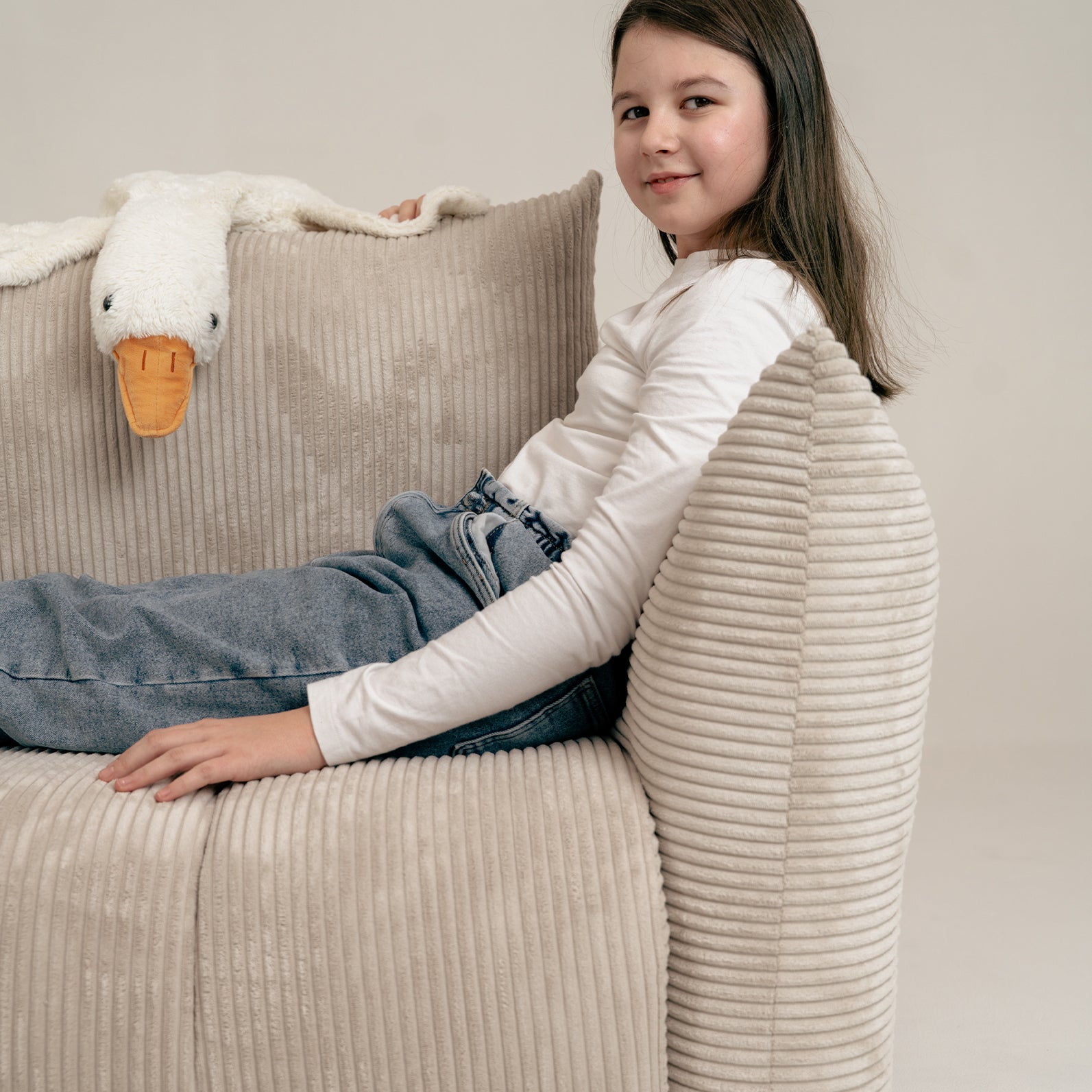 Sofa Flo w tkaninie Poso