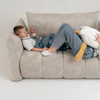 Sofa Flo w tkaninie Poso