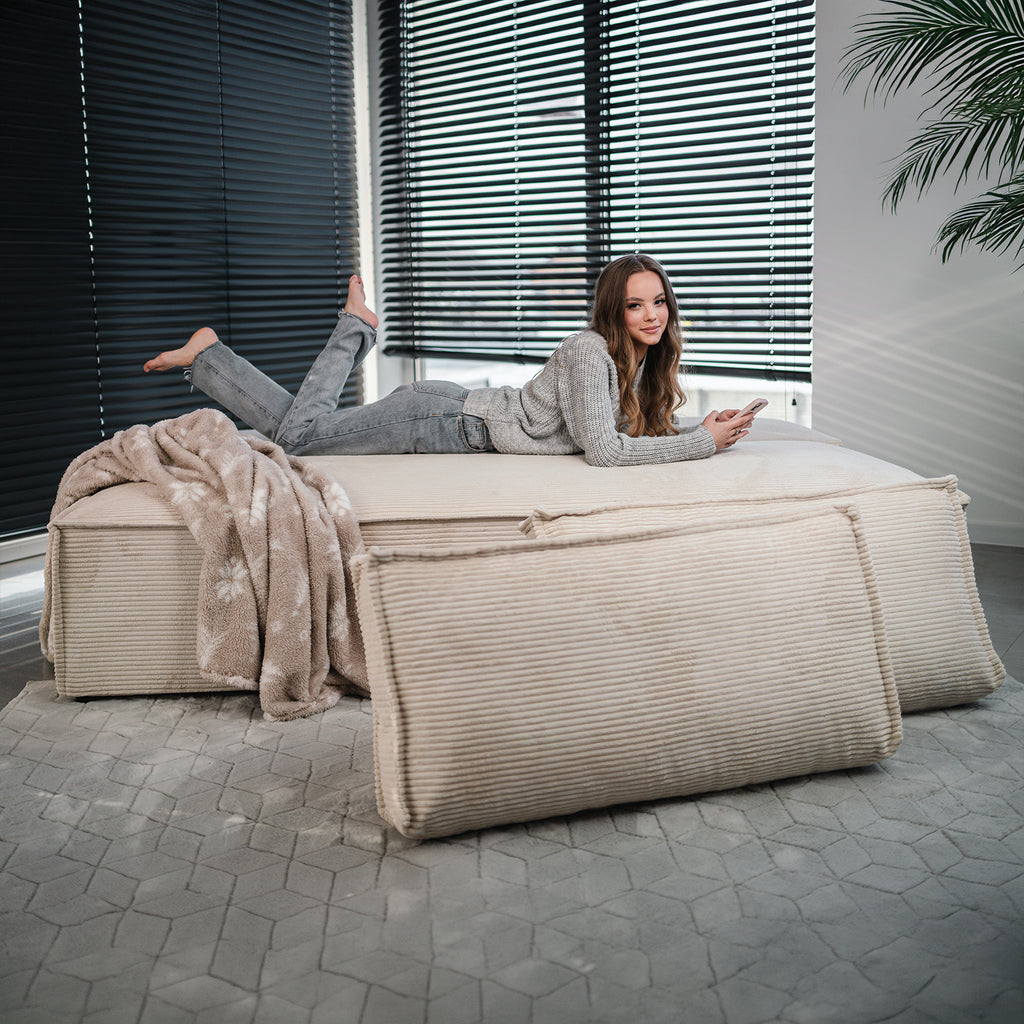 Sofa Luna w tkaninie Poso