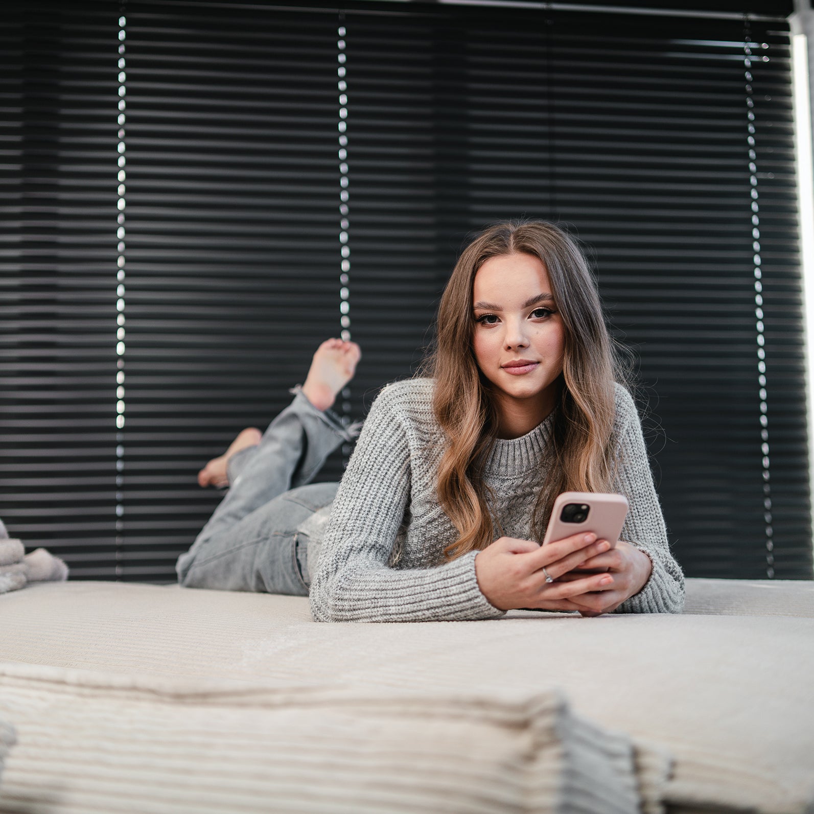 Sofa Luna w tkaninie Poso